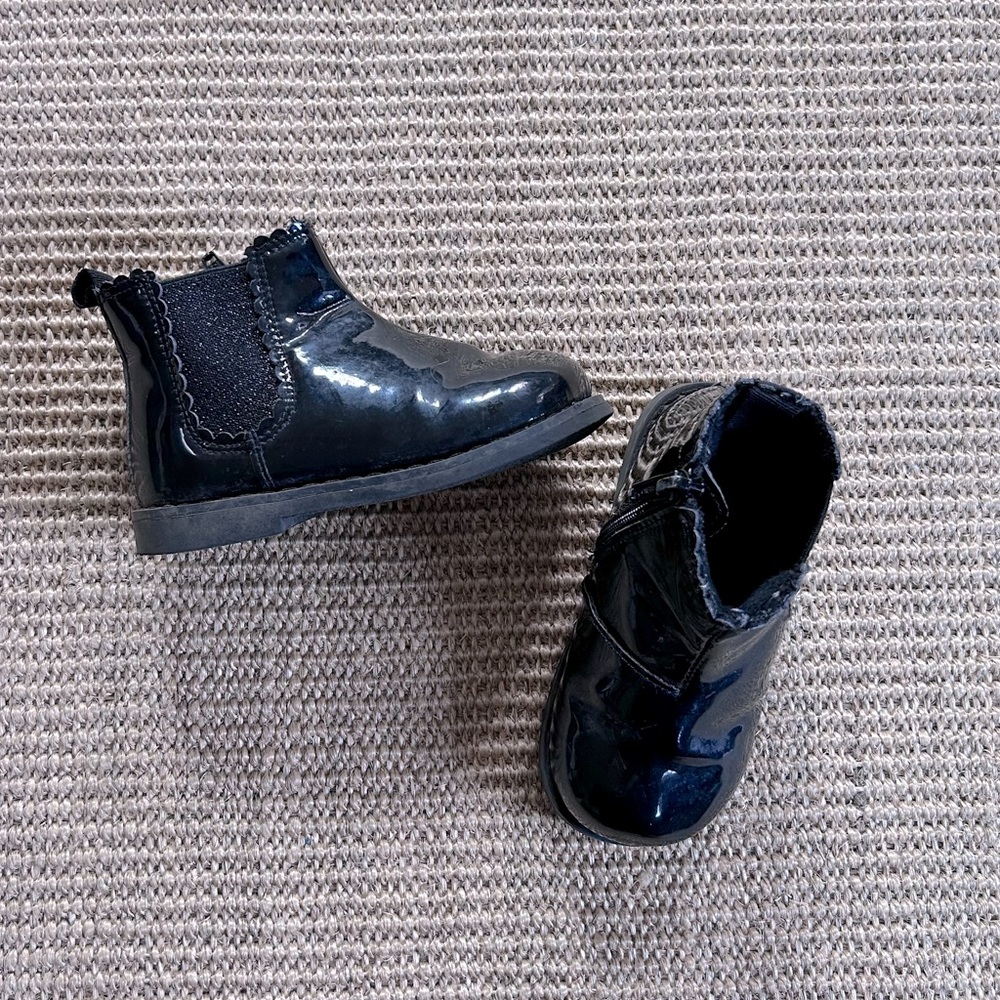 H&M patent leather chelsea boots size 23